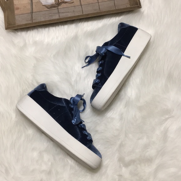 Steve Madden Blue Velvet Satin Platform 